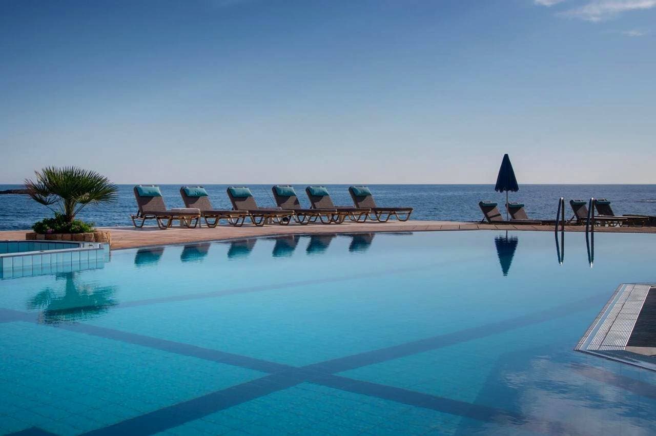 Pyrgos Beach Hotel Apartments 1