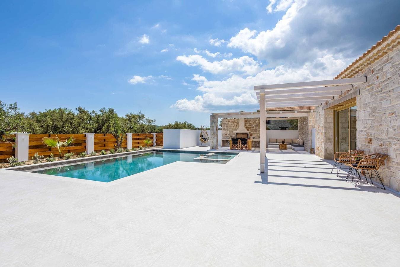 Foto 5 von 50: Villa für 4 Personen mit Pool