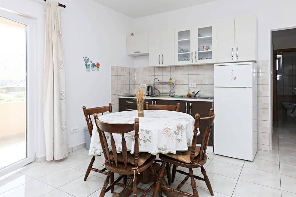 Foto 10 von 16: 1-Zimmer-Ferienwohnung mit Balkon Grebastica, Sibenik