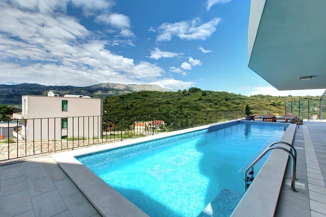 Foto 7 von 57: Three-Bedroom Apartment with Sea View