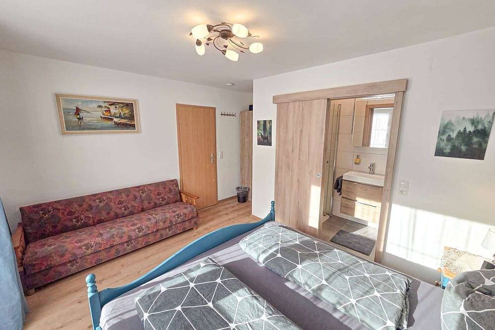 Foto 4 von 9: Ferienwohnungen Luttinger am Mühlbach – Moderne Fewo mit Balkon