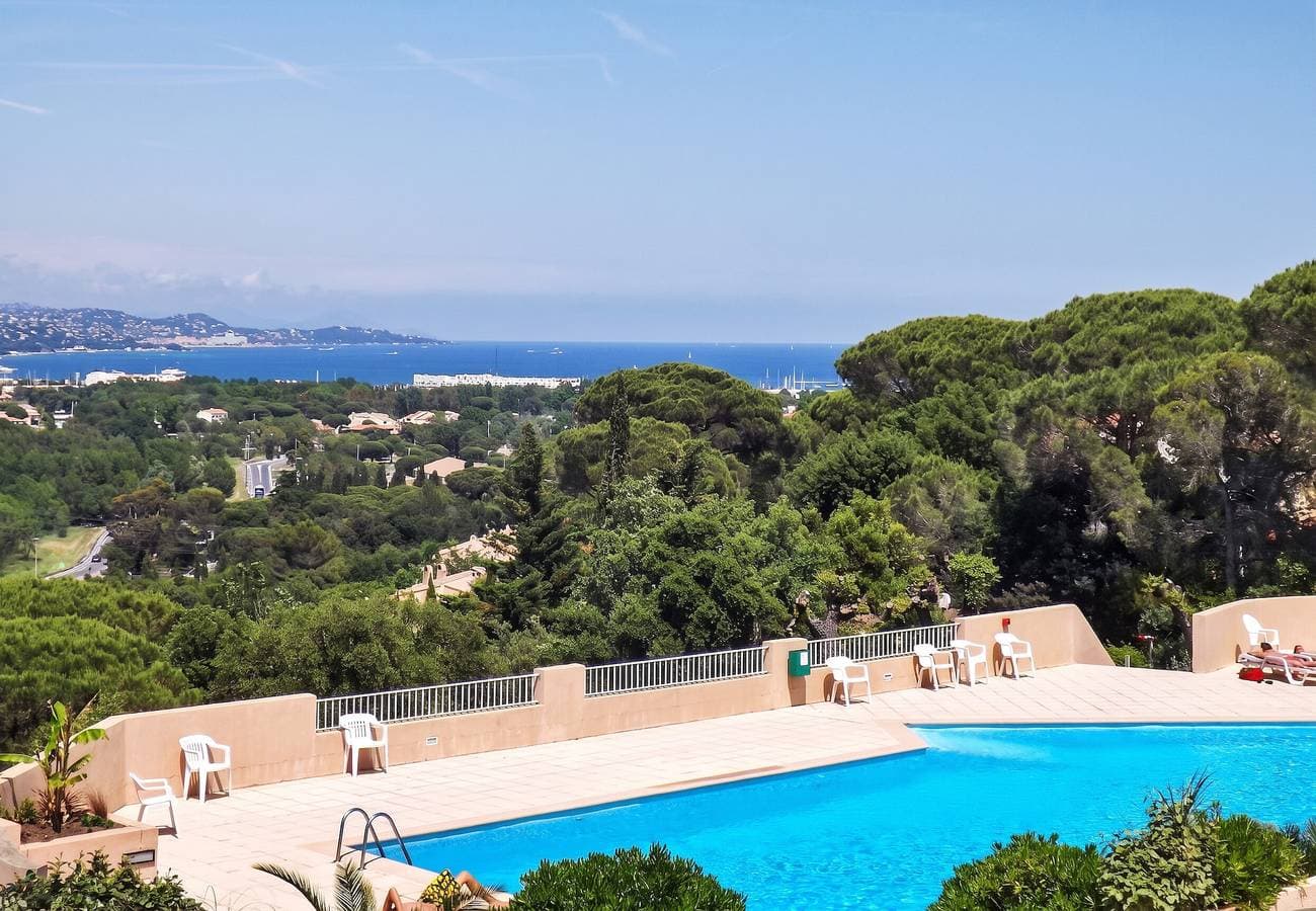 Foto 7 von 21: Charmantes Haus in Cogolin mit Meerblick und Pool