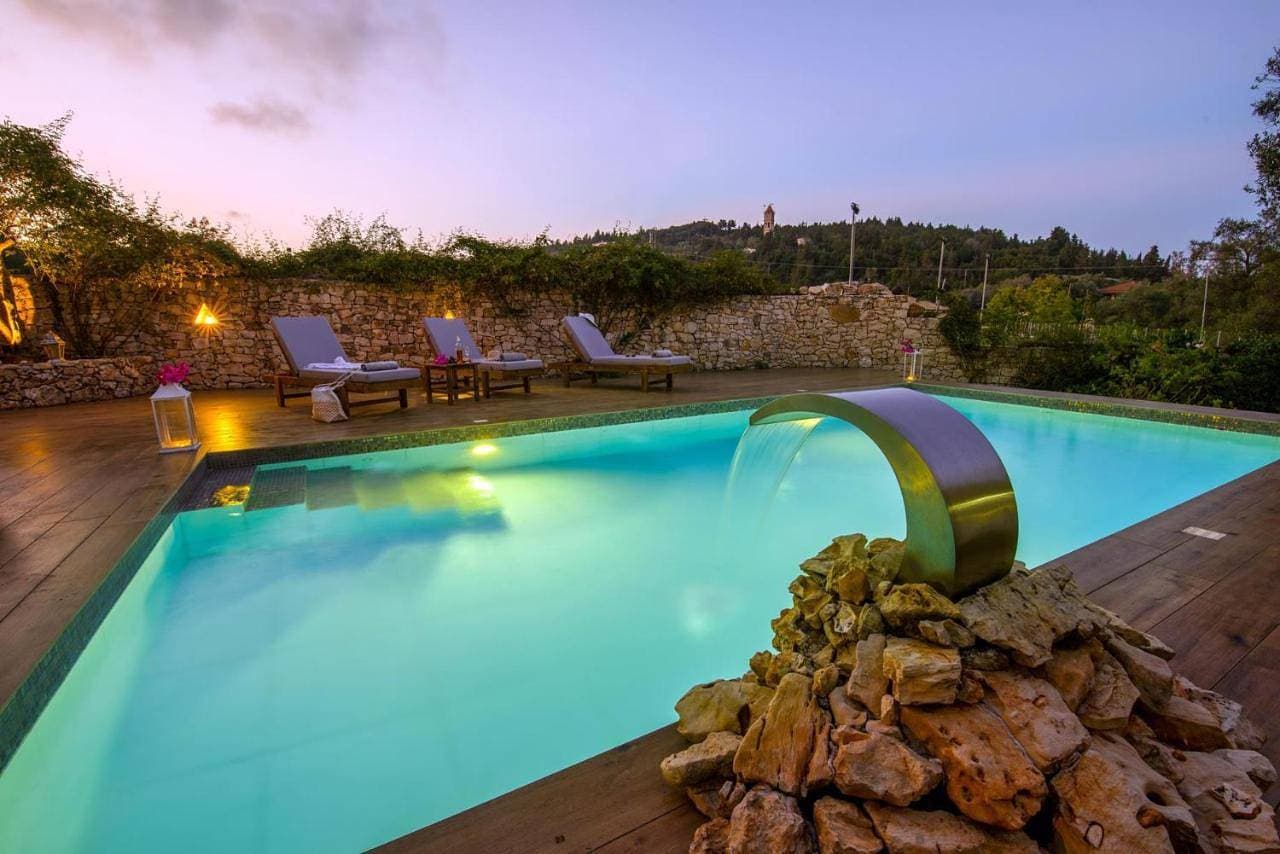 Foto 2 von 31: Villa with Private Pool