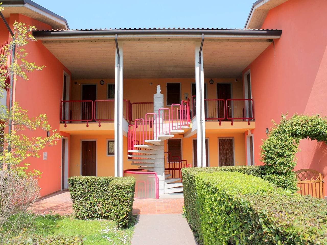 Foto 3 von 36: Ferienhaus Lazise am Gardasee mit Pool