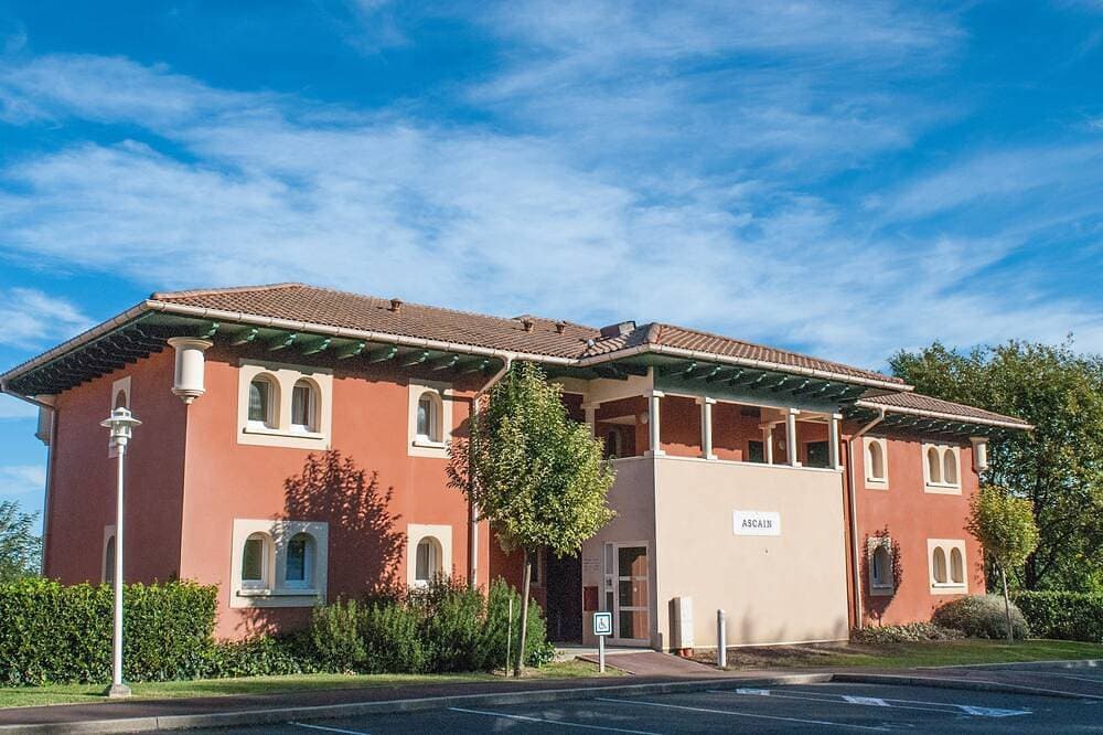 Foto 5 von 29: Studio avec accès piscine, Wi-Fi + Parking gratuit