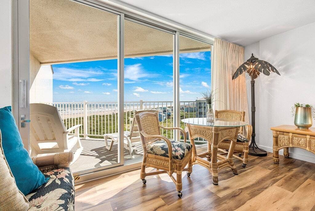 Foto 4 von 20: Sandcastle Condominiums Unit 507