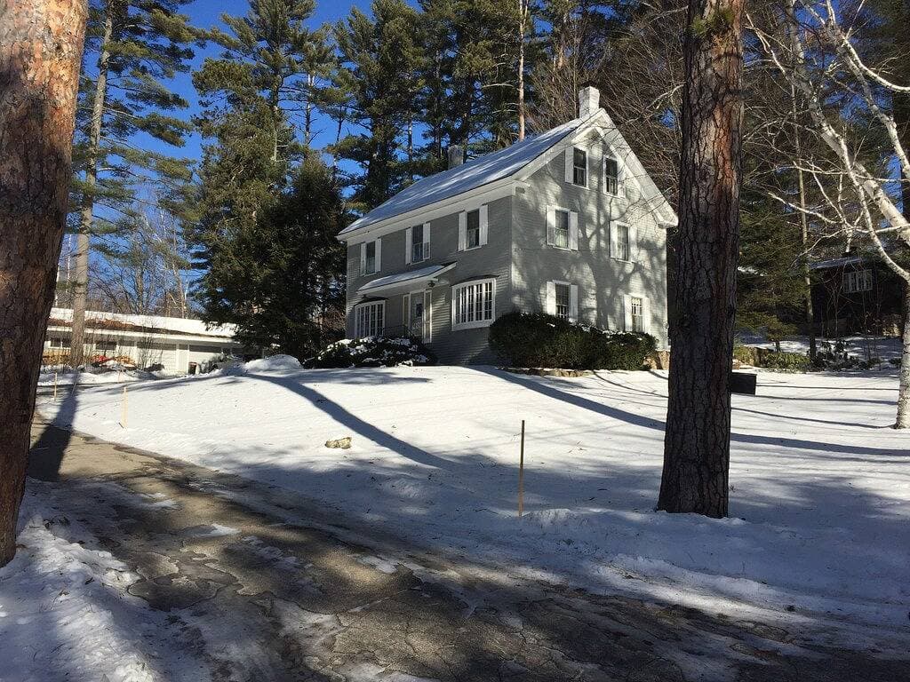 Charmante 2 Bedrooom Guest House auf 2 Morgen North Conway Village entfernt. 1