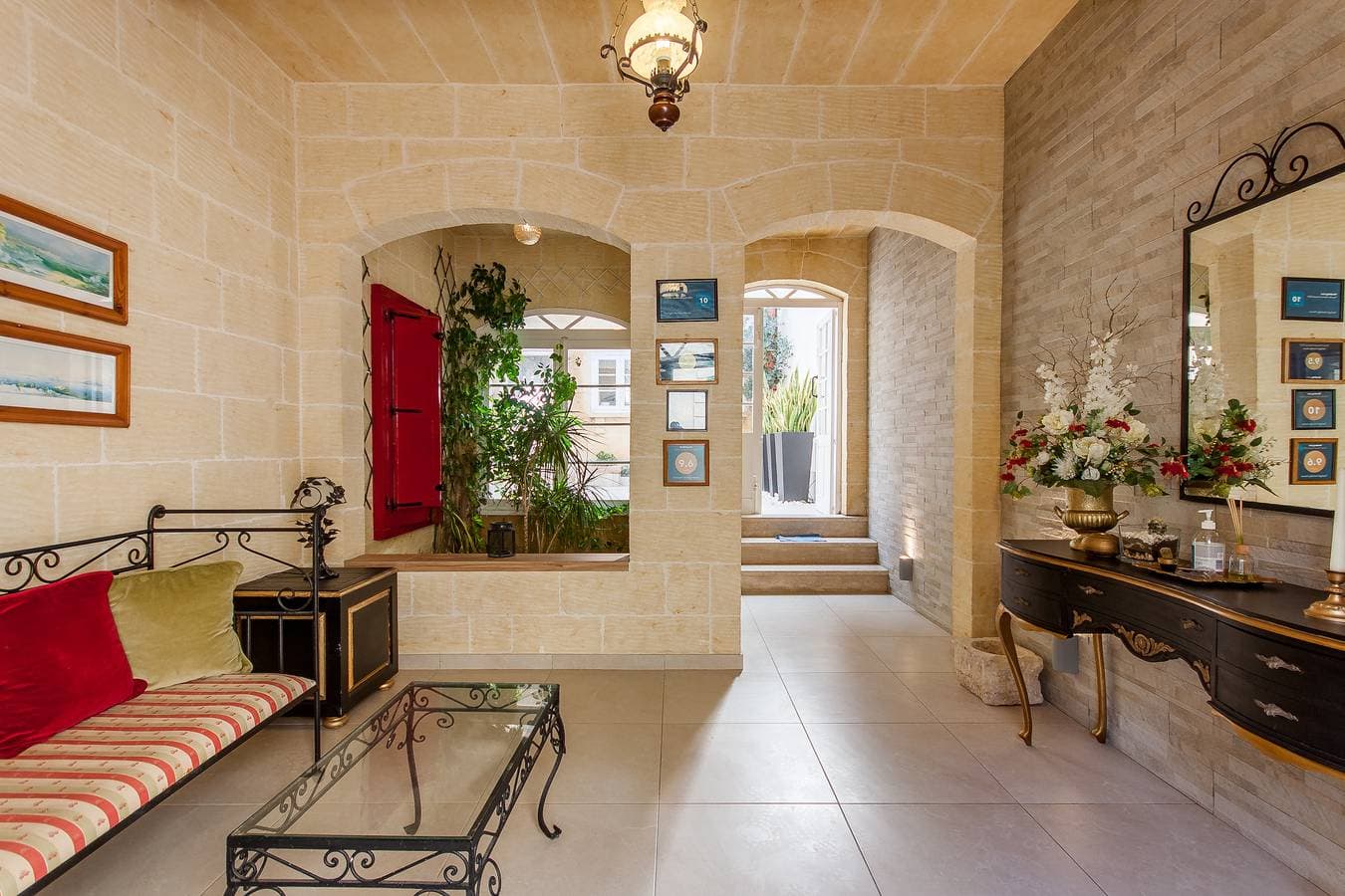 Foto 13 von 42: Twilight Gozitan Farmhouse With Pool