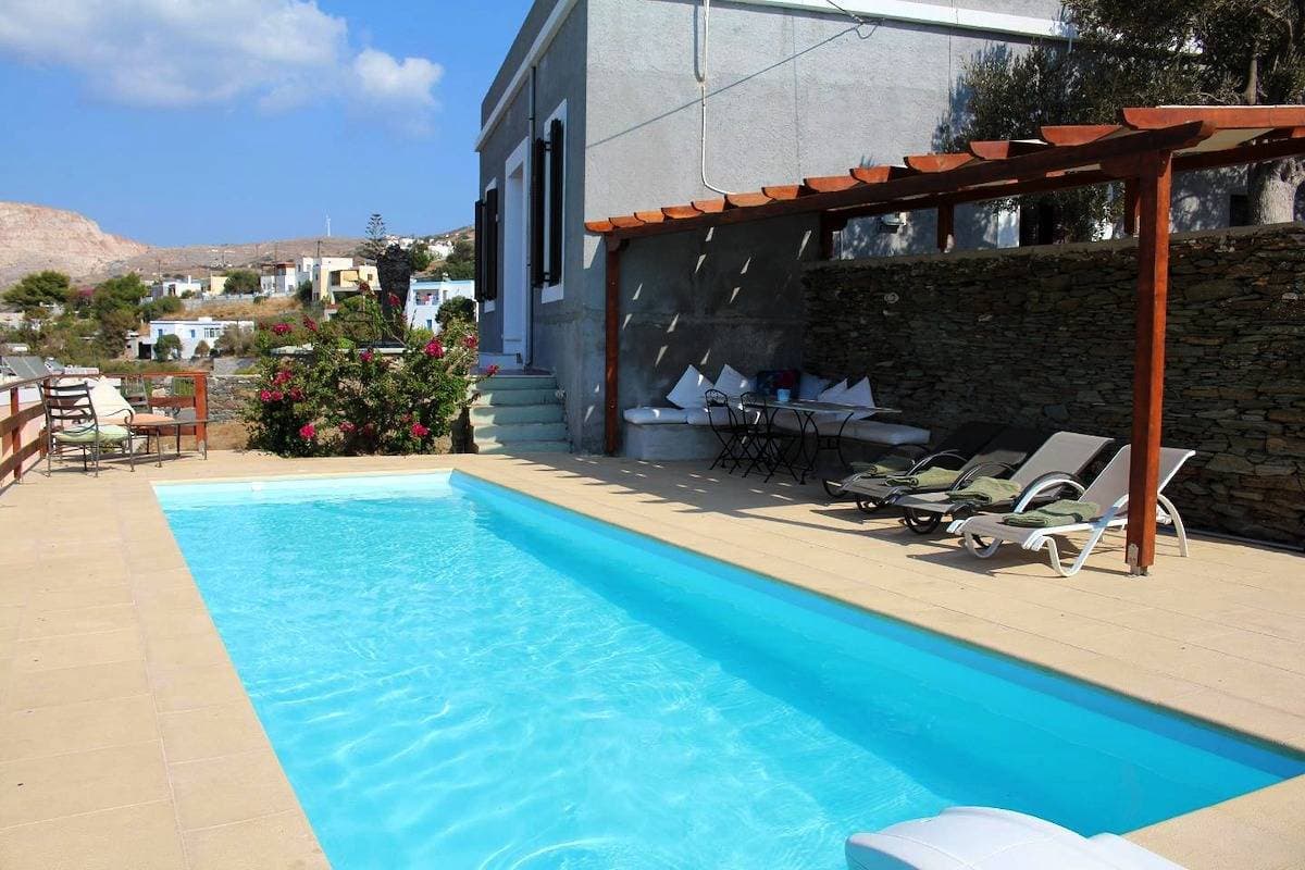 Foto 9 von 58: Schöne Villa mit Pool direkt am Meer, Wifi, 8 Pers. | Syros, Kykladen