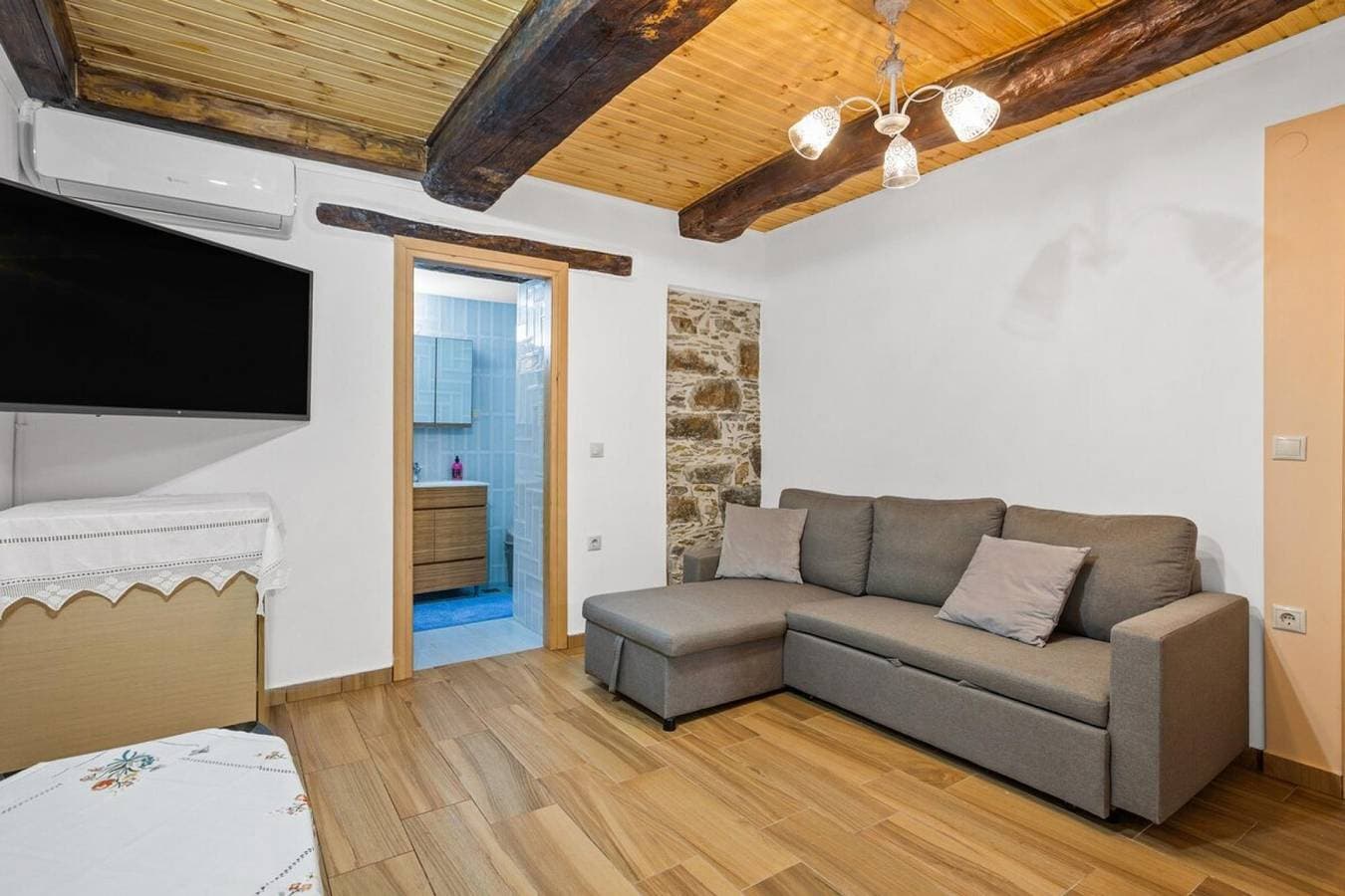 Foto 3 von 13: Ferienhaus für 5 Personen mit Terrasse