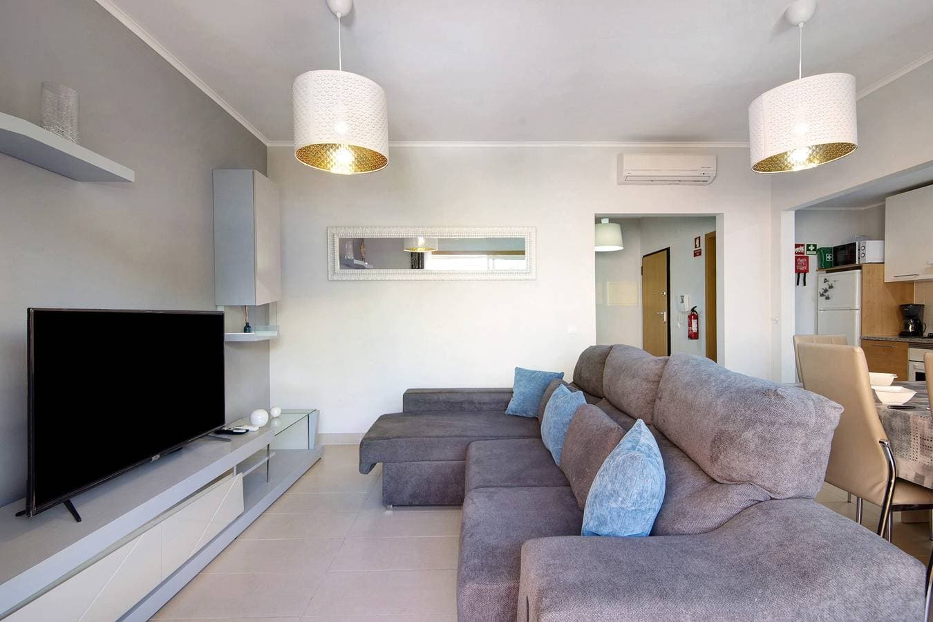 Foto 4 von 23: Apartment 'Royal Cabanas Golf 85' mit Gemeinschaftspool, Garten und Klimaanlage