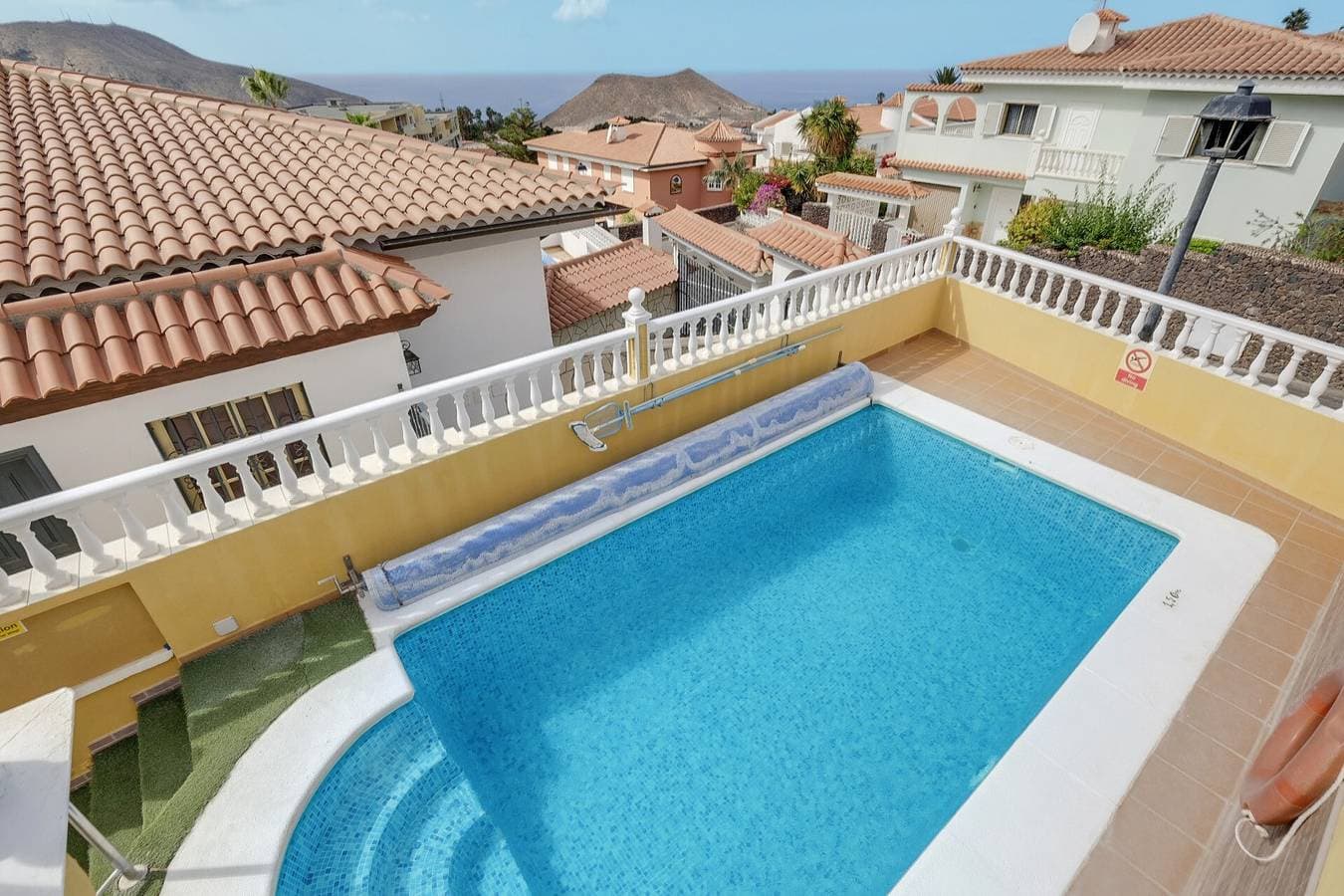Foto 2 von 22: Haustierfreundliche Wohnung Villasol mit Pool, WLAN, Terrasse, Berg- & Meerblick