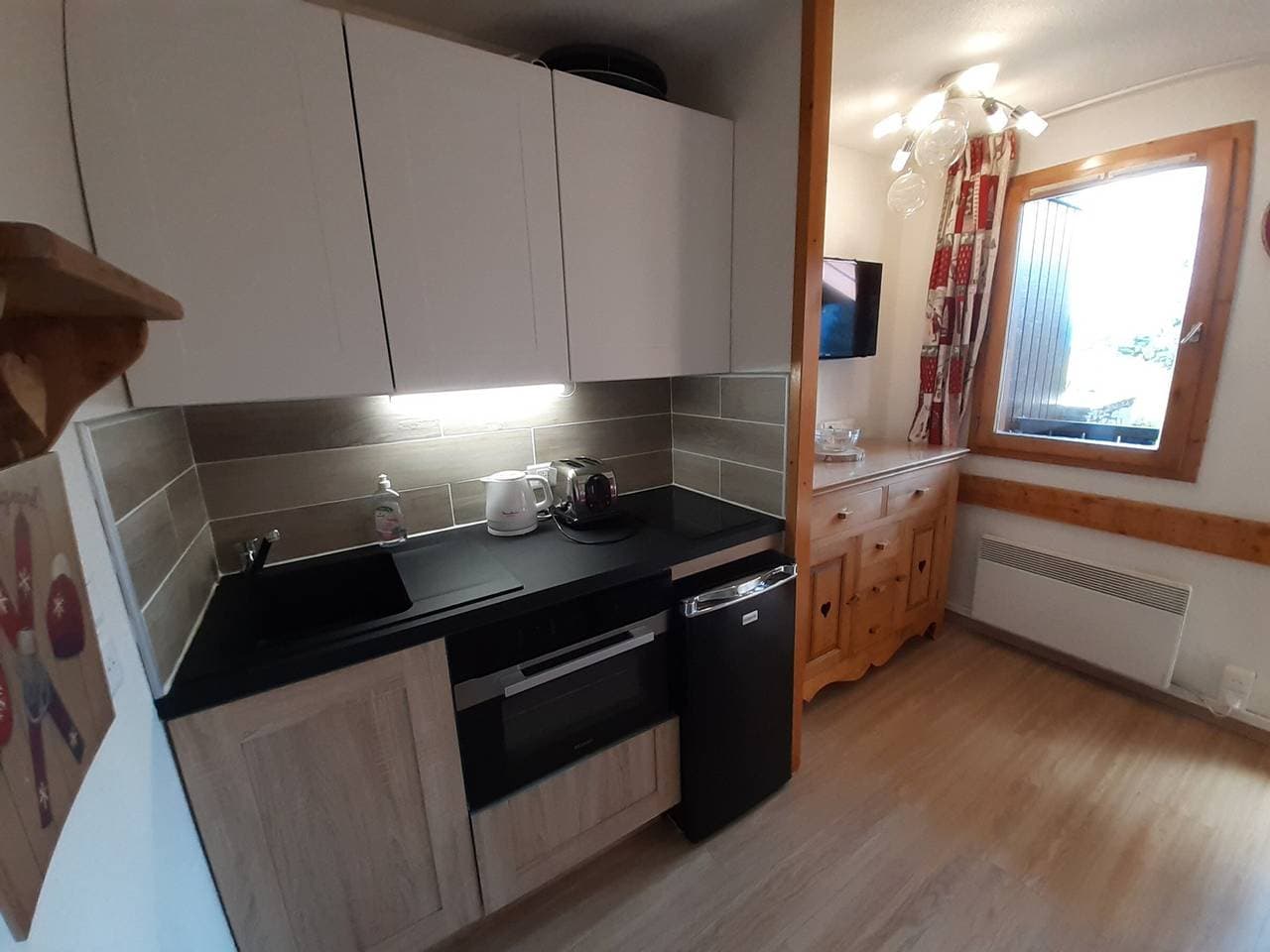 Foto 5 von 18: Apartment 5 Pers. Courchevel, in Pistennähe, überdachter Parkplatz
