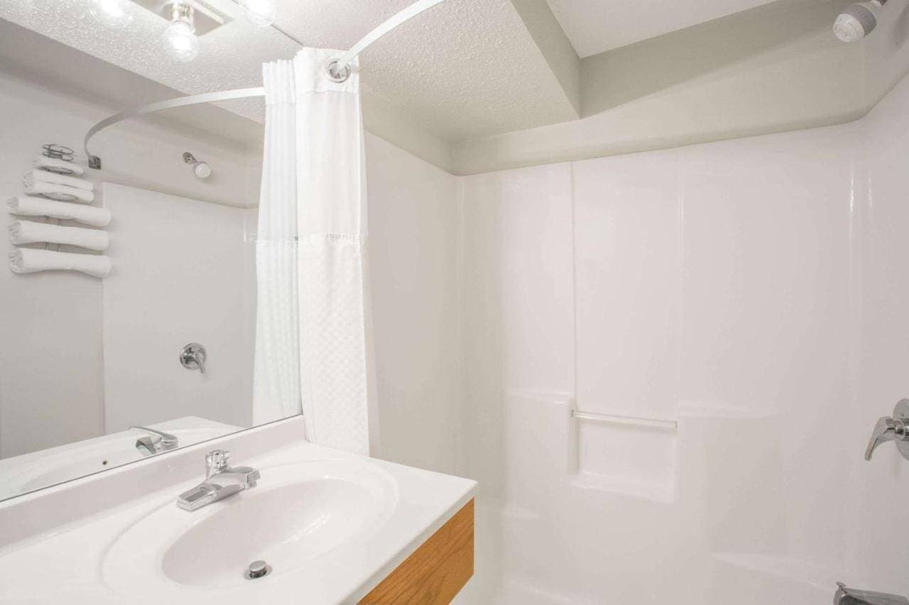 Foto 13 von 34: Days Inn by Wyndham Custer