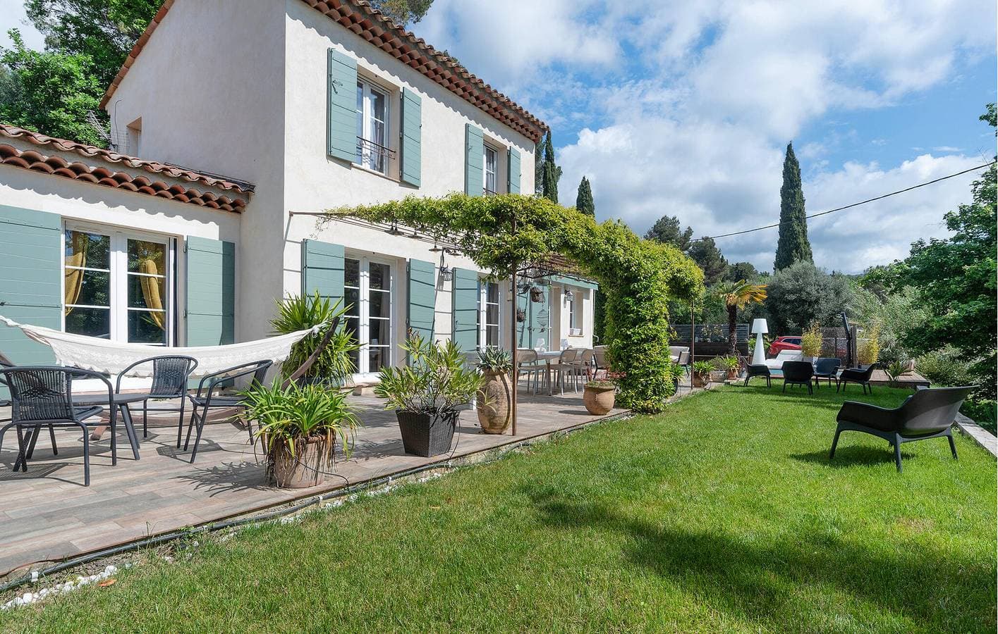 Cabris Wohnung mit Pool und Parkplatz 1