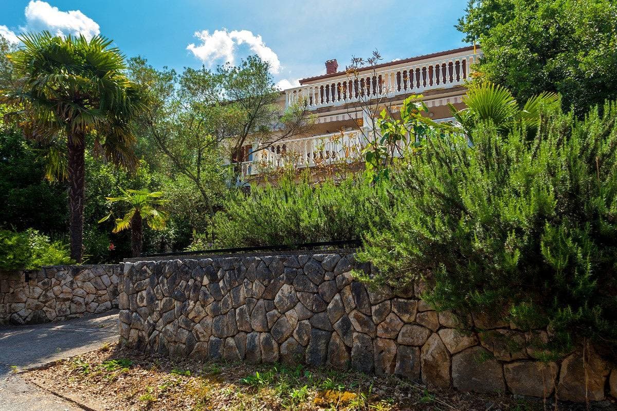 Foto 3 von 20: Apartment mit zwei Schlafzimmern in Malinska auf der Insel Krk