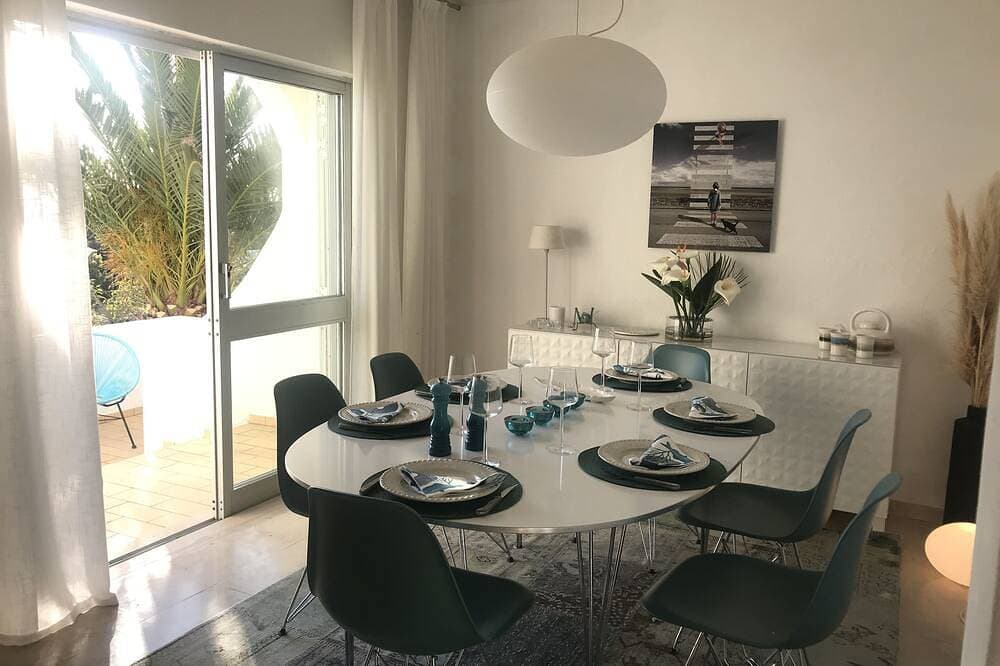 Foto 13 von 30: Villa Muramaris, Atemberaubender Meerblick, privater Garten mit Pool. Design und Kunst.