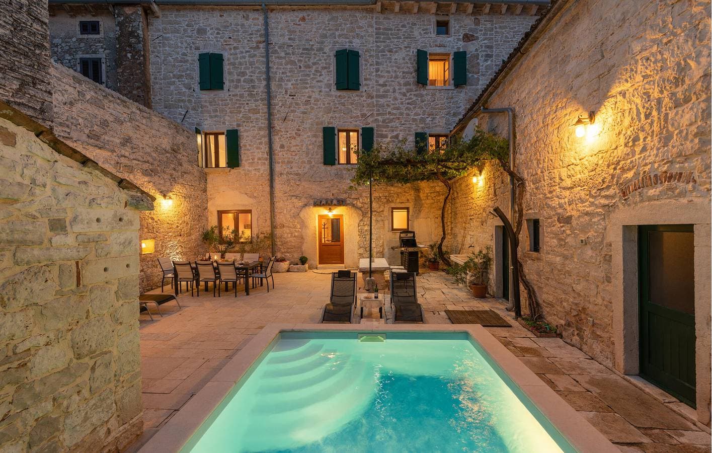 Foto 5 von 41: Charmante 2-Zimmer-Wohnung mit Pool, Terrasse und WLAN in Svetvinčenat