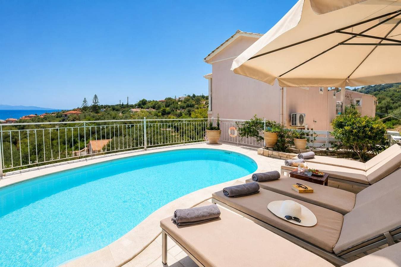 Foto 3 von 19: Villa für 6 Personen mit Garten