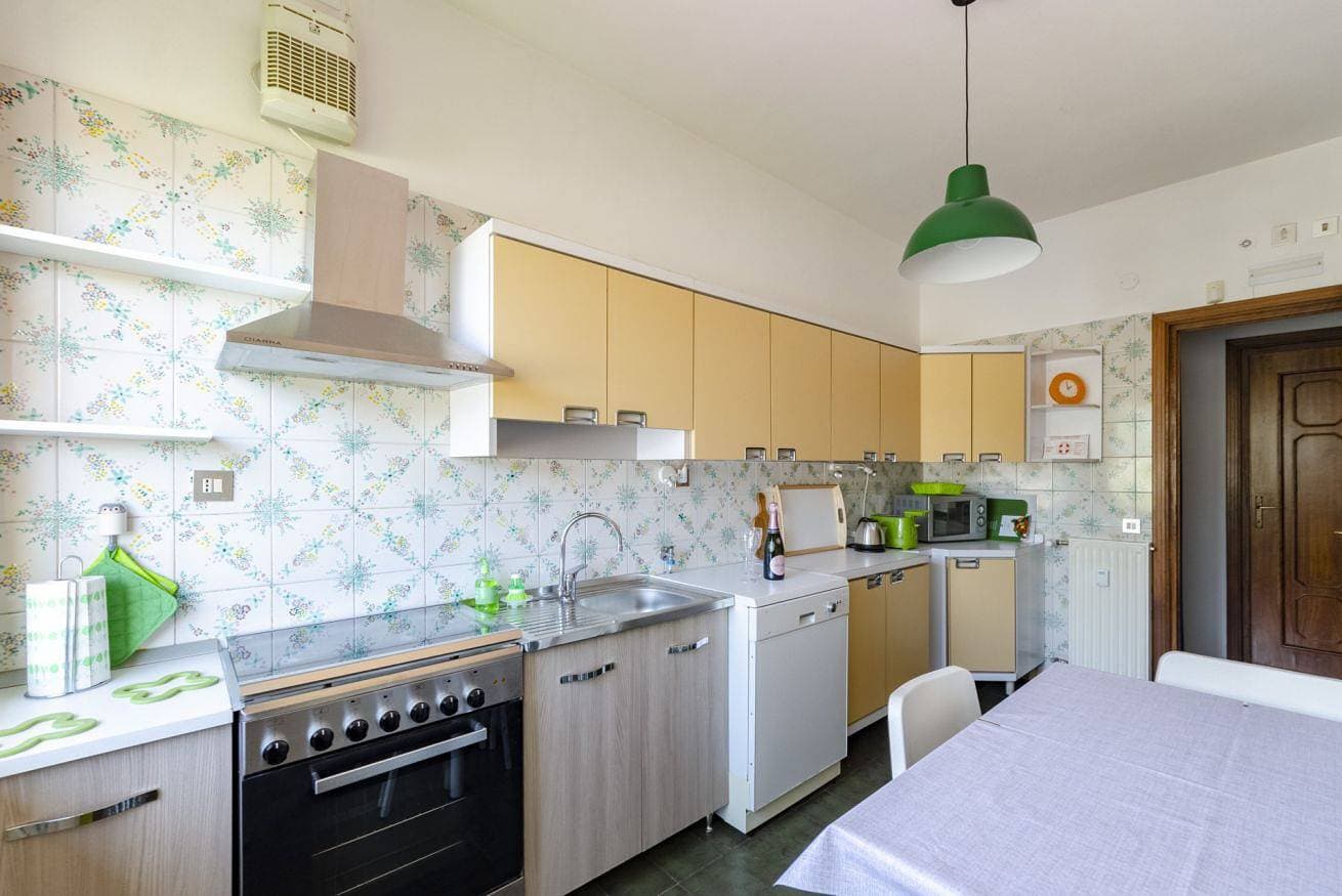 Foto 11 von 33: Ferienwohnung für 5 Personen mit Balkon/Terrasse