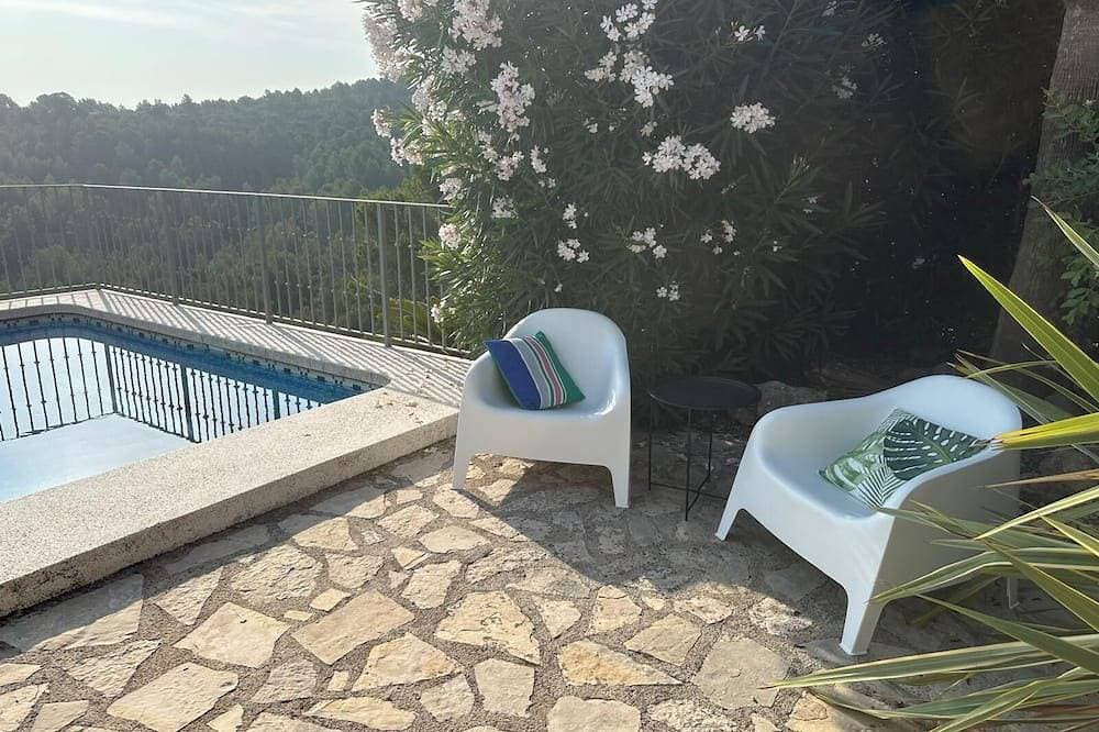 Foto 9 von 9: Villa El Trullent: Komfort mit traumhafter Aussicht&privatem Pool
