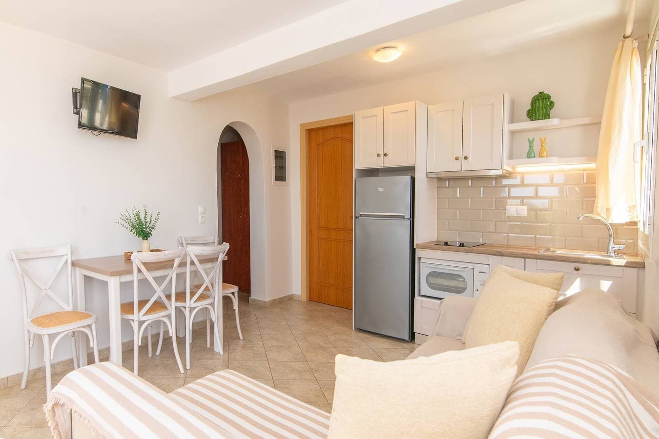 Foto 3 von 24: Ferienhaus 'Anemologio 302 Tinos' mit Meerblick, WLAN und Klimaanlage