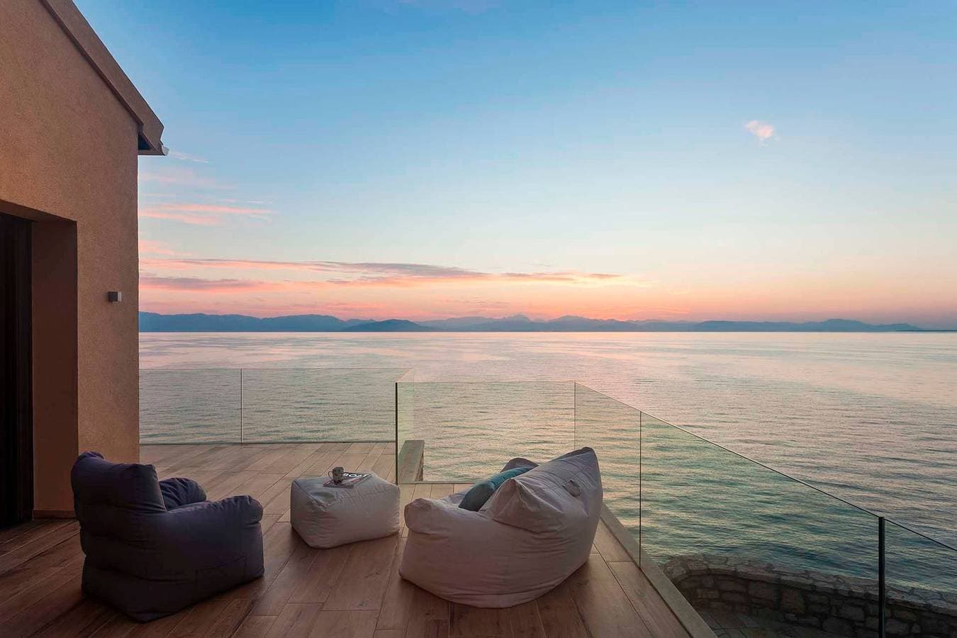 Foto 6 von 24: Stunning Seafront Corfu Residence | Villa Serene | Private Heated Pool