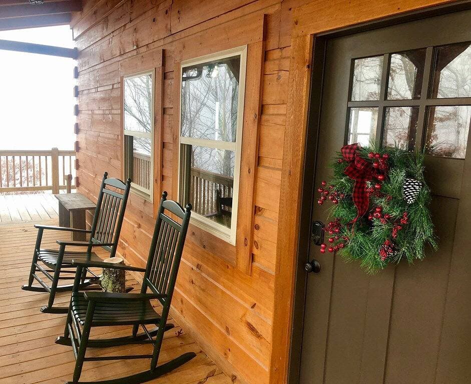 Foto 3 von 49: Awesome Views at High Elevations - 1 bedroom with King bed, 3 bath cabin
