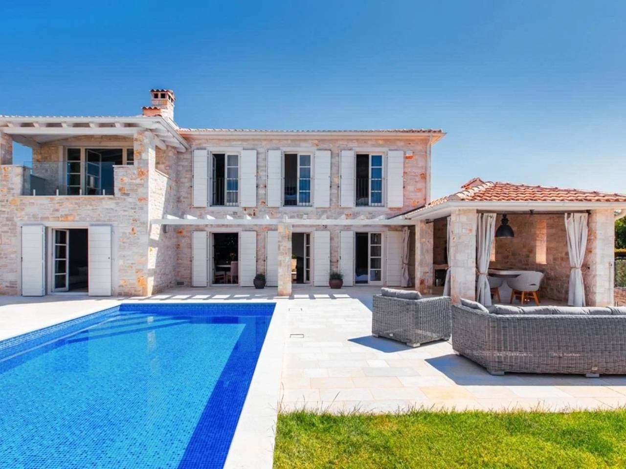 Foto 8 von 36: Villa Arabela mit 4 Schlafzimmern, in der Nähe von Porec