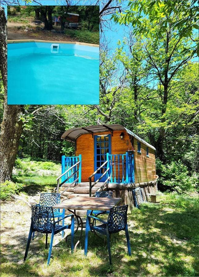 Gite la bleuet avec piscine 1