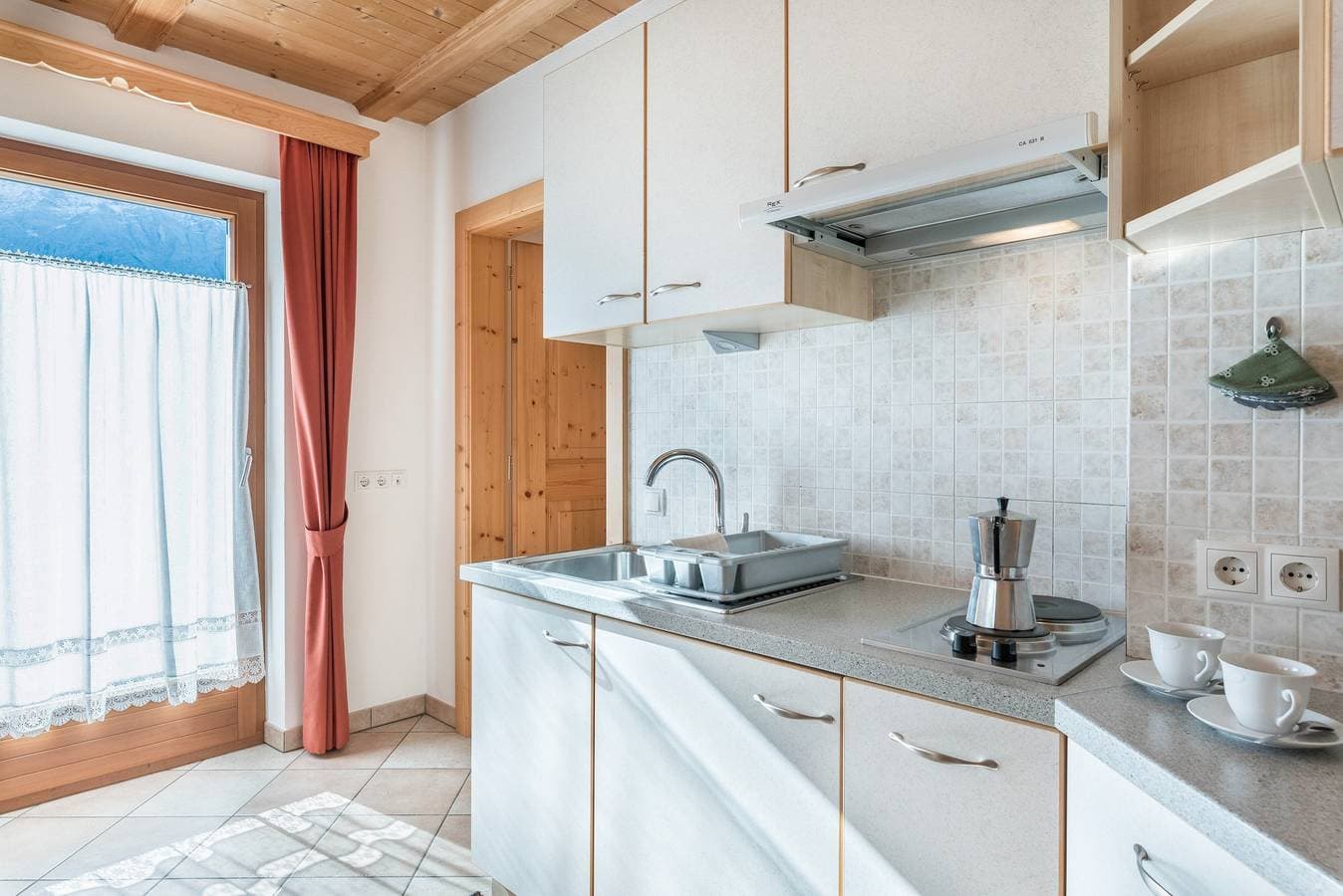 Foto 7 von 35: Ferienwohnung Ciasa Raut App Tamà mit Bergblick, Balkon und WLAN