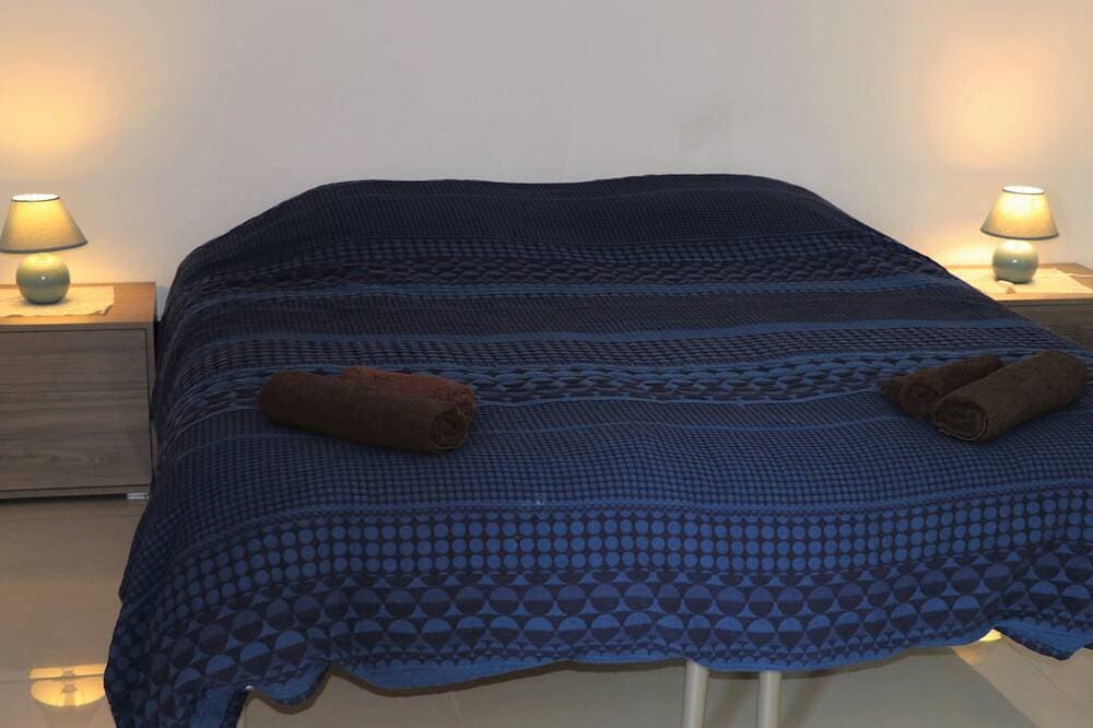 Foto 2 von 30: Modern, well equipped 2 bedroom penthouse, terrace with stunning harbour view.