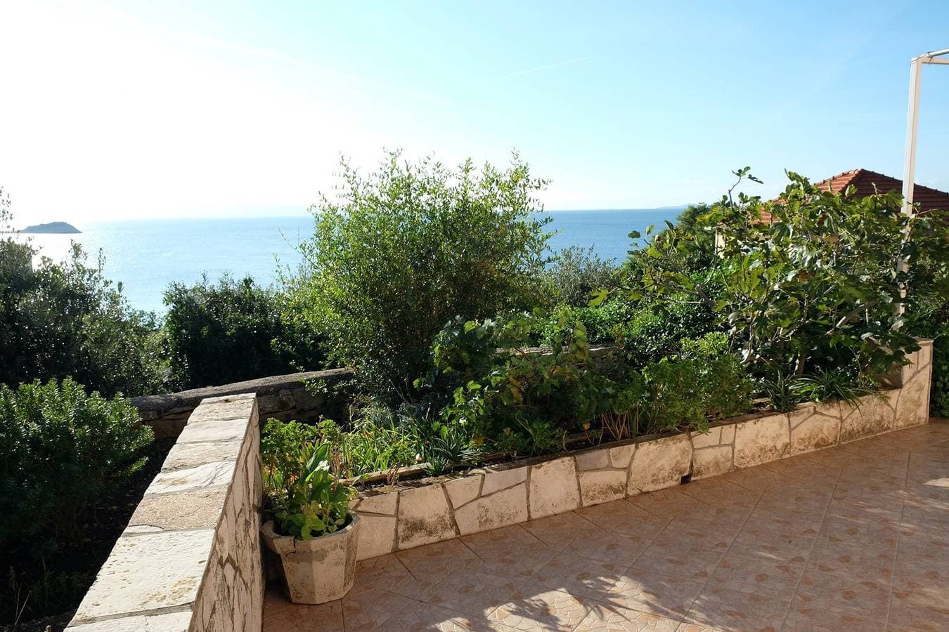 Foto 13 von 68: Ferienwohnung Ely mit Meerblick 70m vom Strand