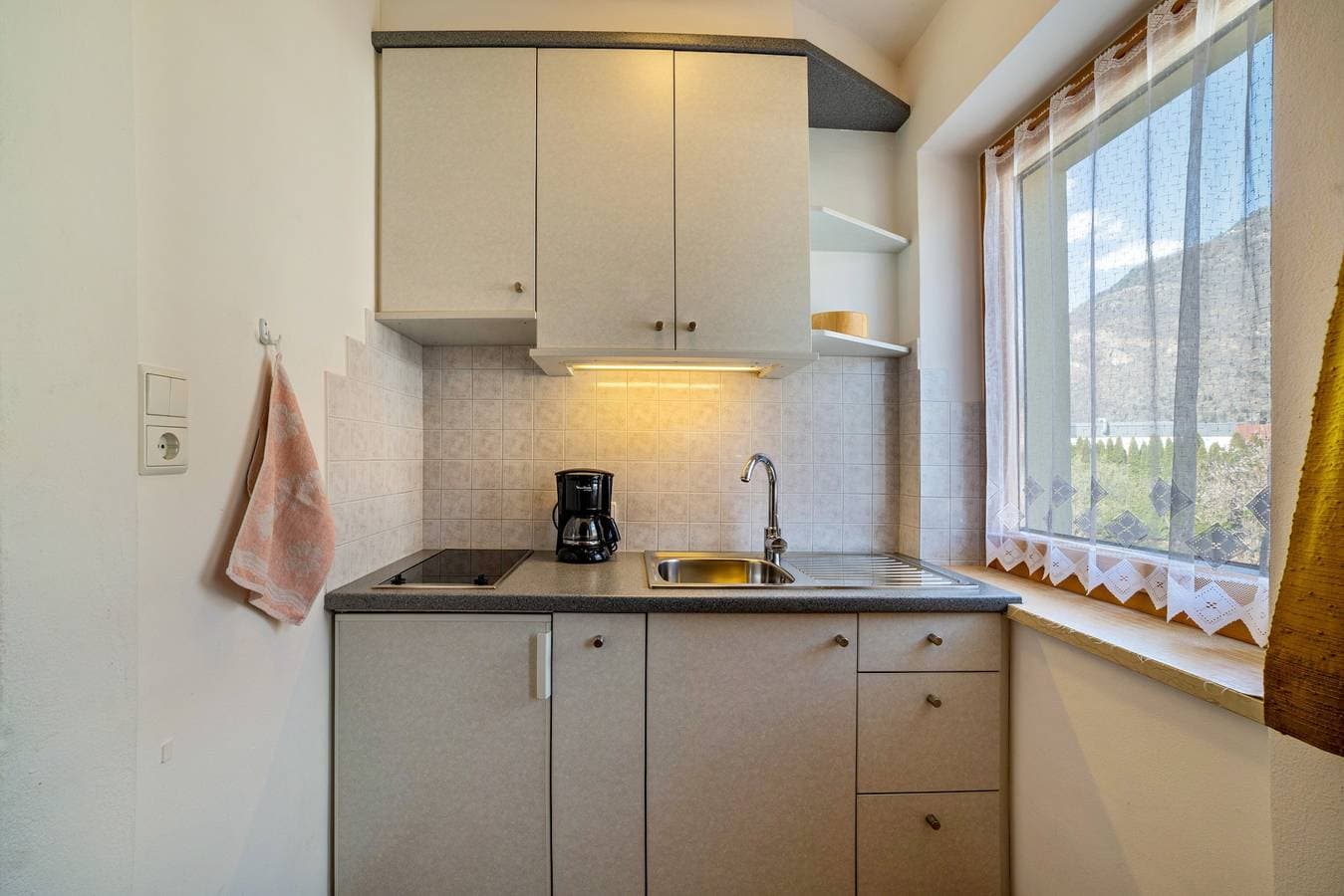Foto 3 von 16: Ferienwohnung ' Haus Pöder' mit Bergblick, Gemeinschaftsgarten und WLAN