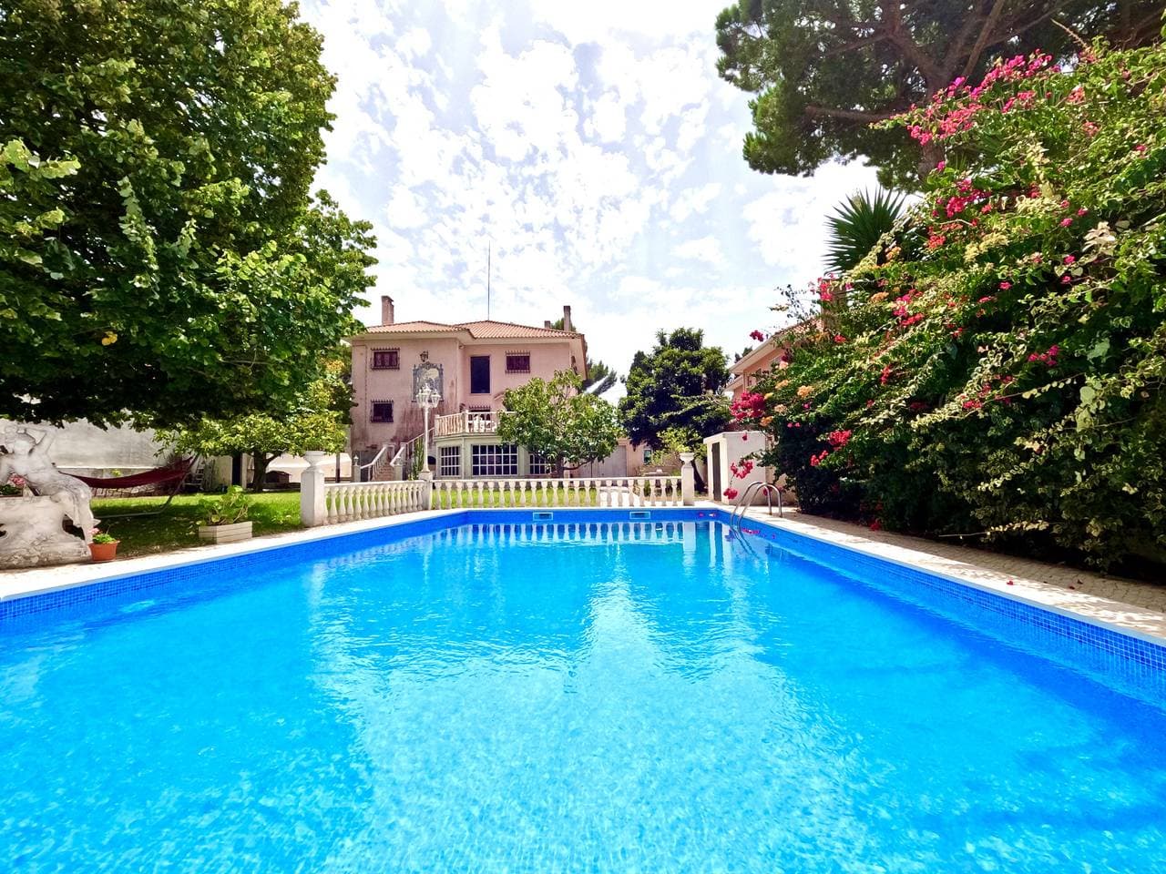 Flh Yucca House Carcavelos Beach 1