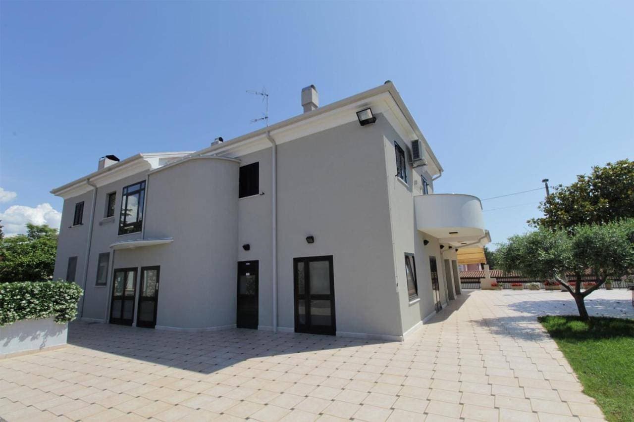 Foto 4 von 71: Apartment with Balcony