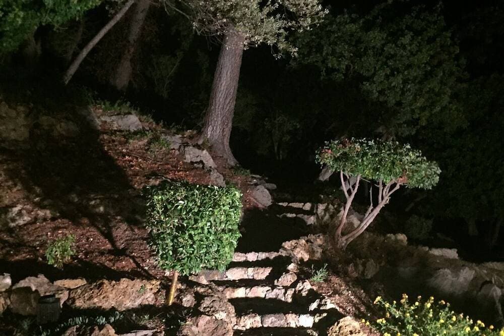 Foto 7 von 30: Exceptional And Rare, 15 km from Marseille, Be 3 km From Aubagne, Mas De Standing