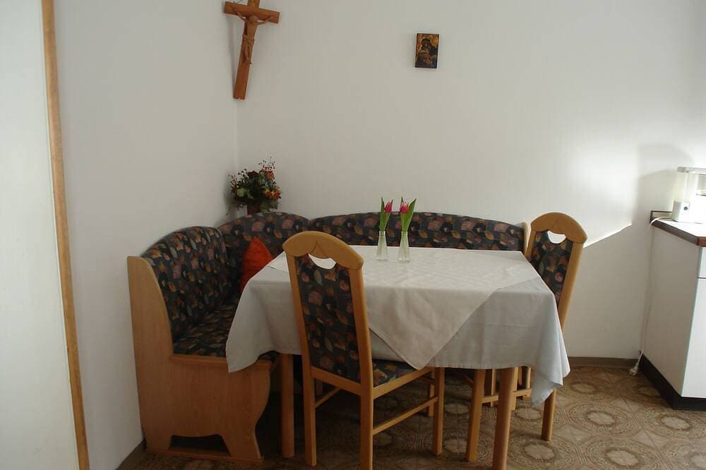 Foto 11 von 14: Sunny holiday home with a beautiful garden and terrace