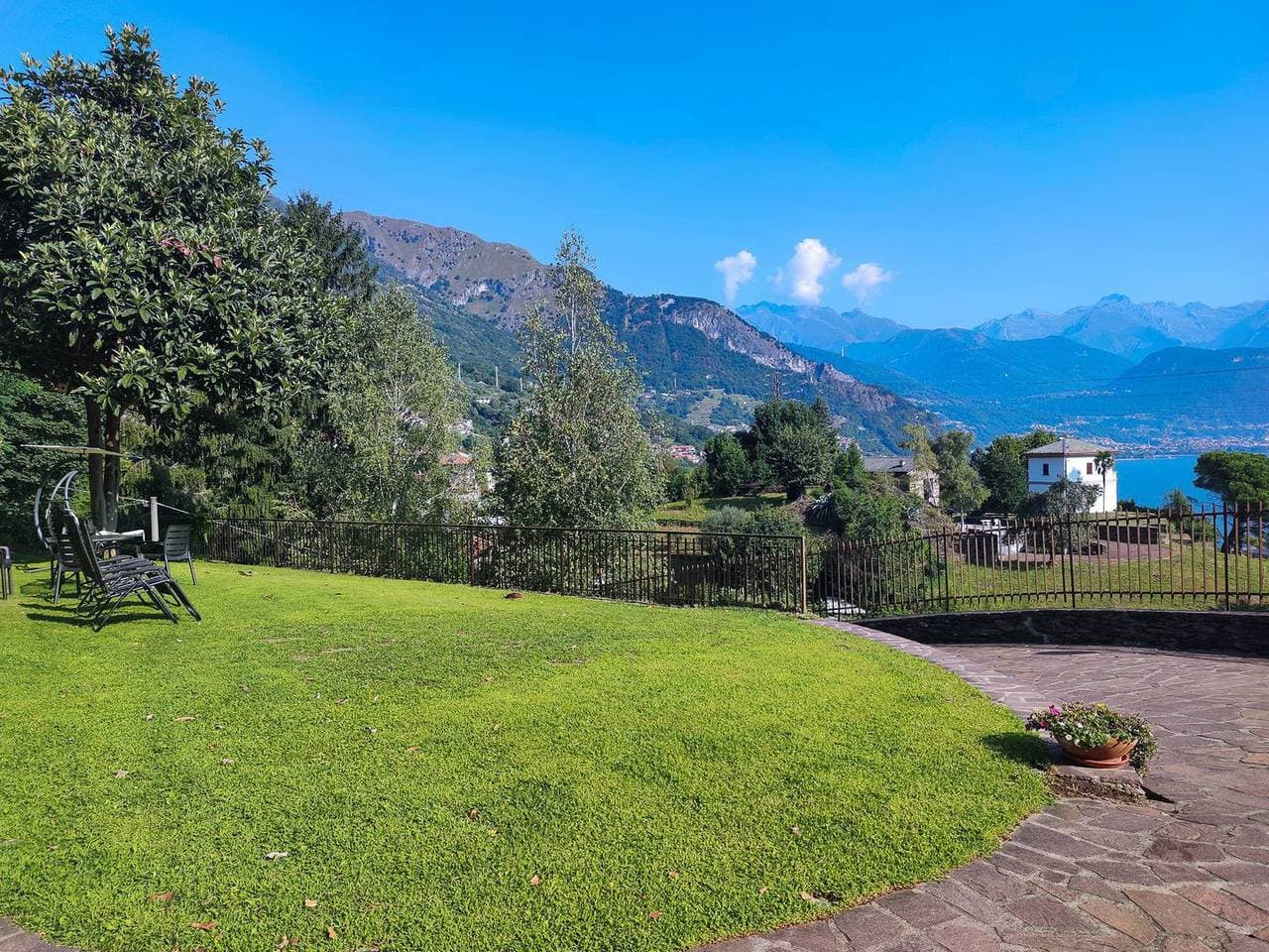 Foto 4 von 56: Ferienwohnung Pianellina mit Seeblick