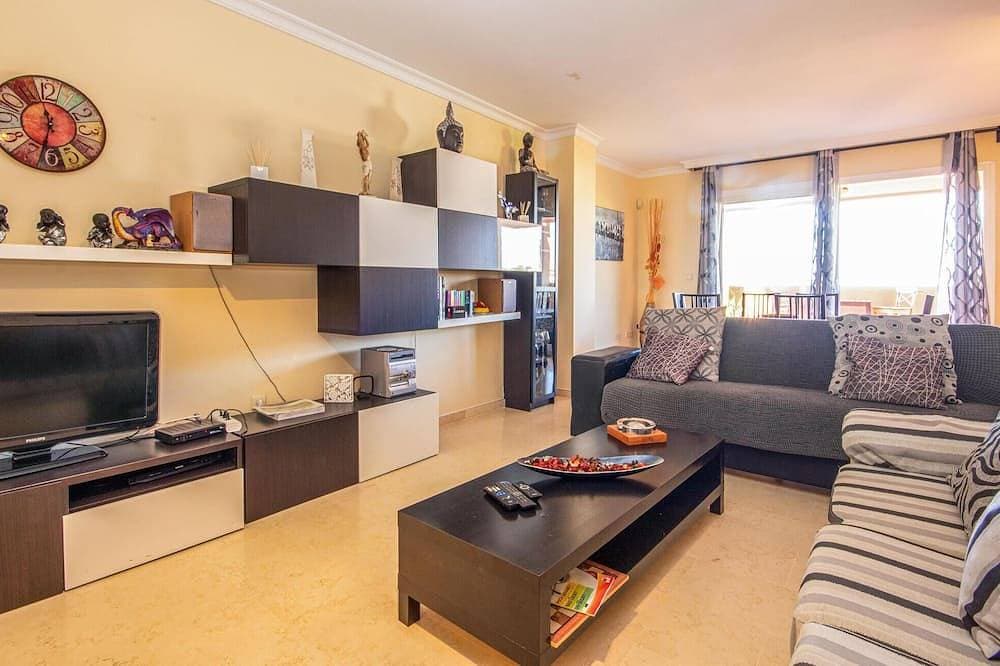 Foto 8 von 24: Schöne Wohnung in Elviria mit Außenpool