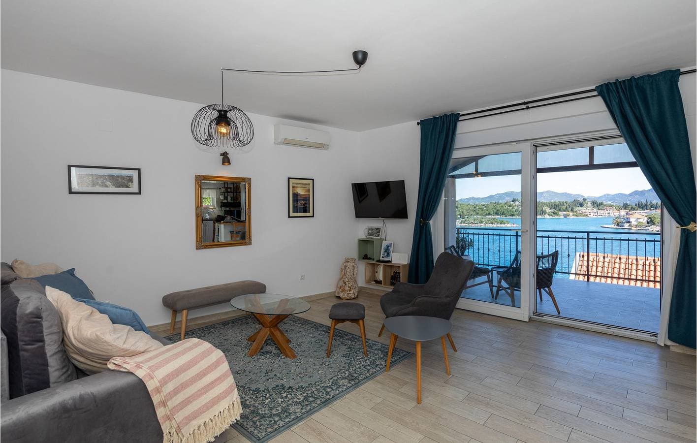 Foto 7 von 42: Modernes Apartment mit 2 Schlafzimmern, Pool und Terrasse, 2,5 km vom Strand entfernt