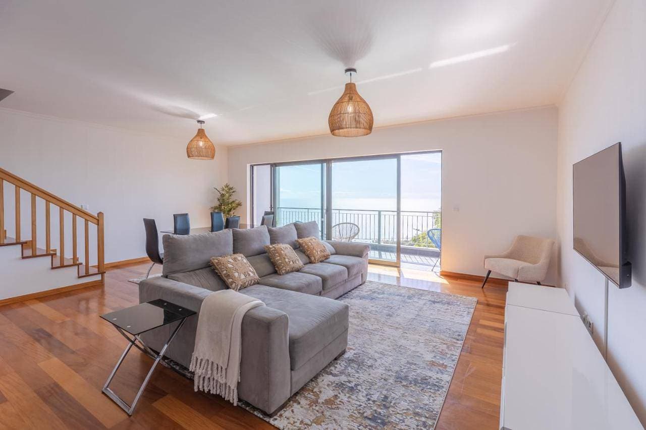 Sea View Apartment 1