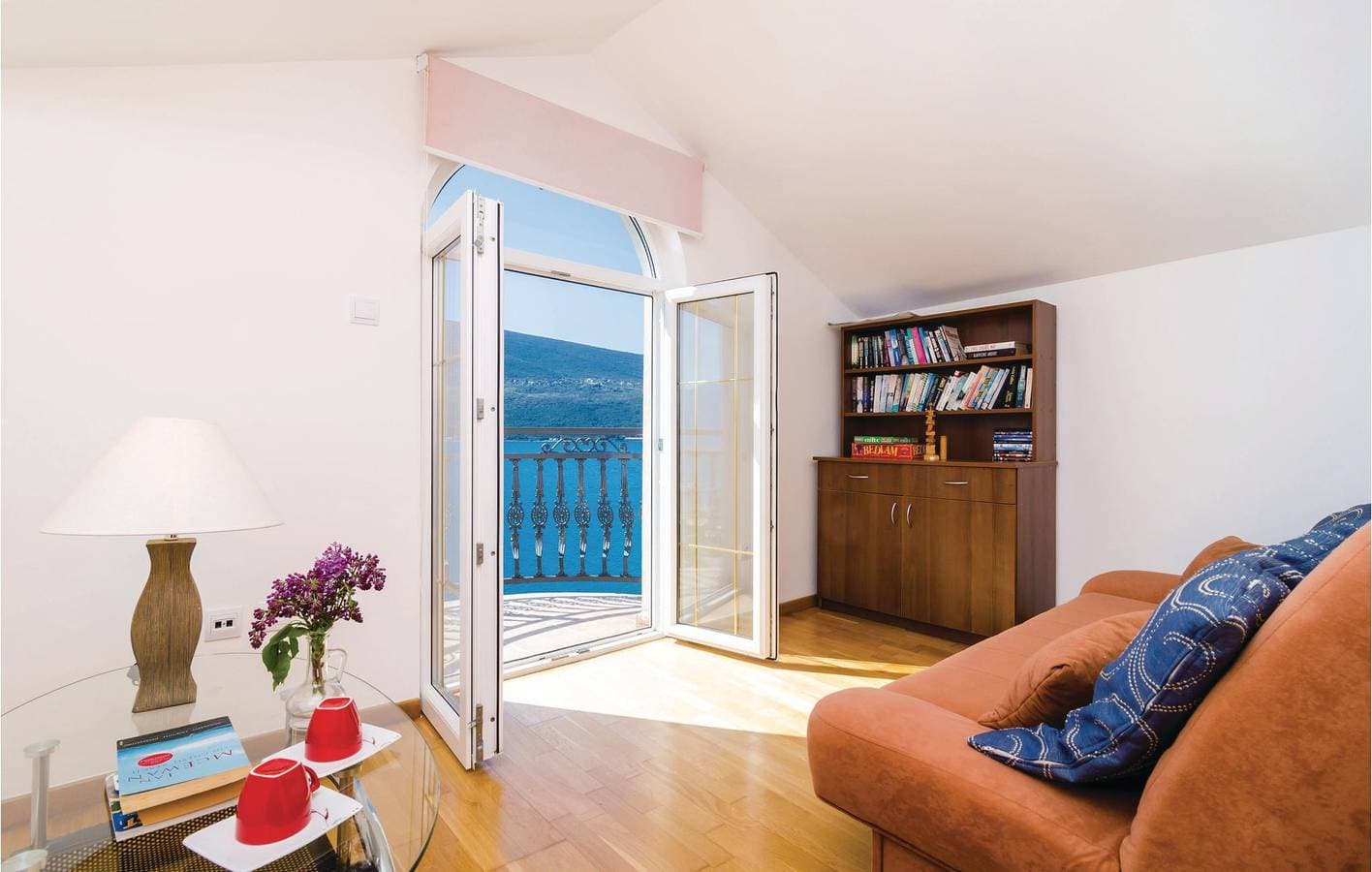 Foto 3 von 19: Ferienwohnung für 6 Personen mit Terrasse