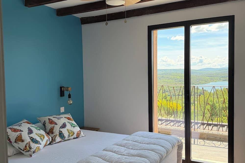 Foto 3 von 30: Bellevue House on Lake Verdon