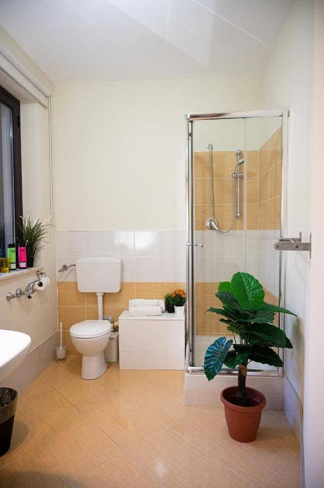 Foto 9 von 18: Double Room with Private External Bathroom