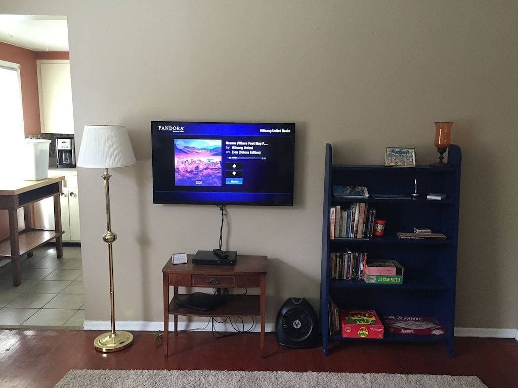 Private Erdgeschosswohnung in der Nähe des Manito Parks, der Innenstadt und des Heiligen Herzens 1