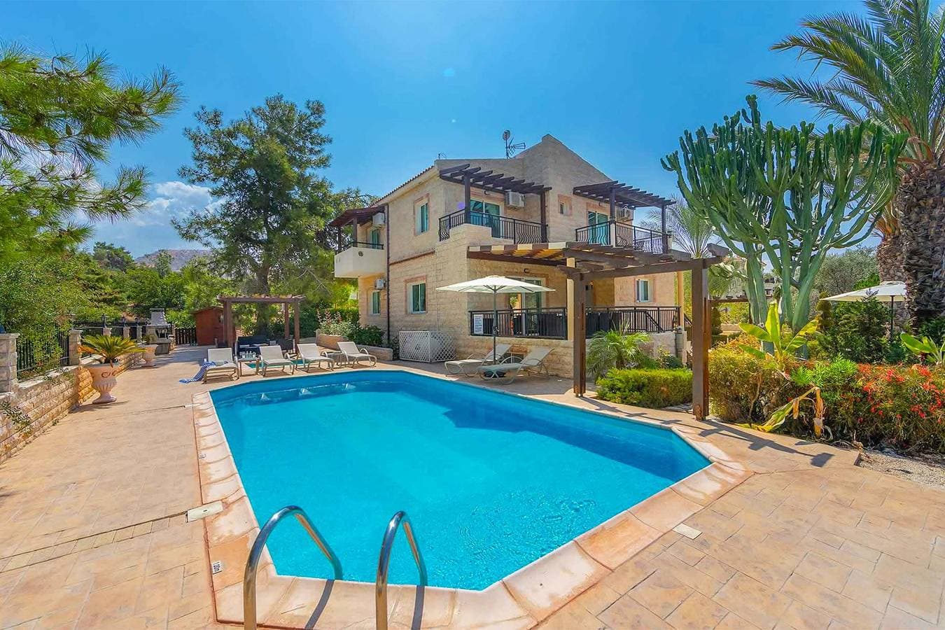 Villa 1