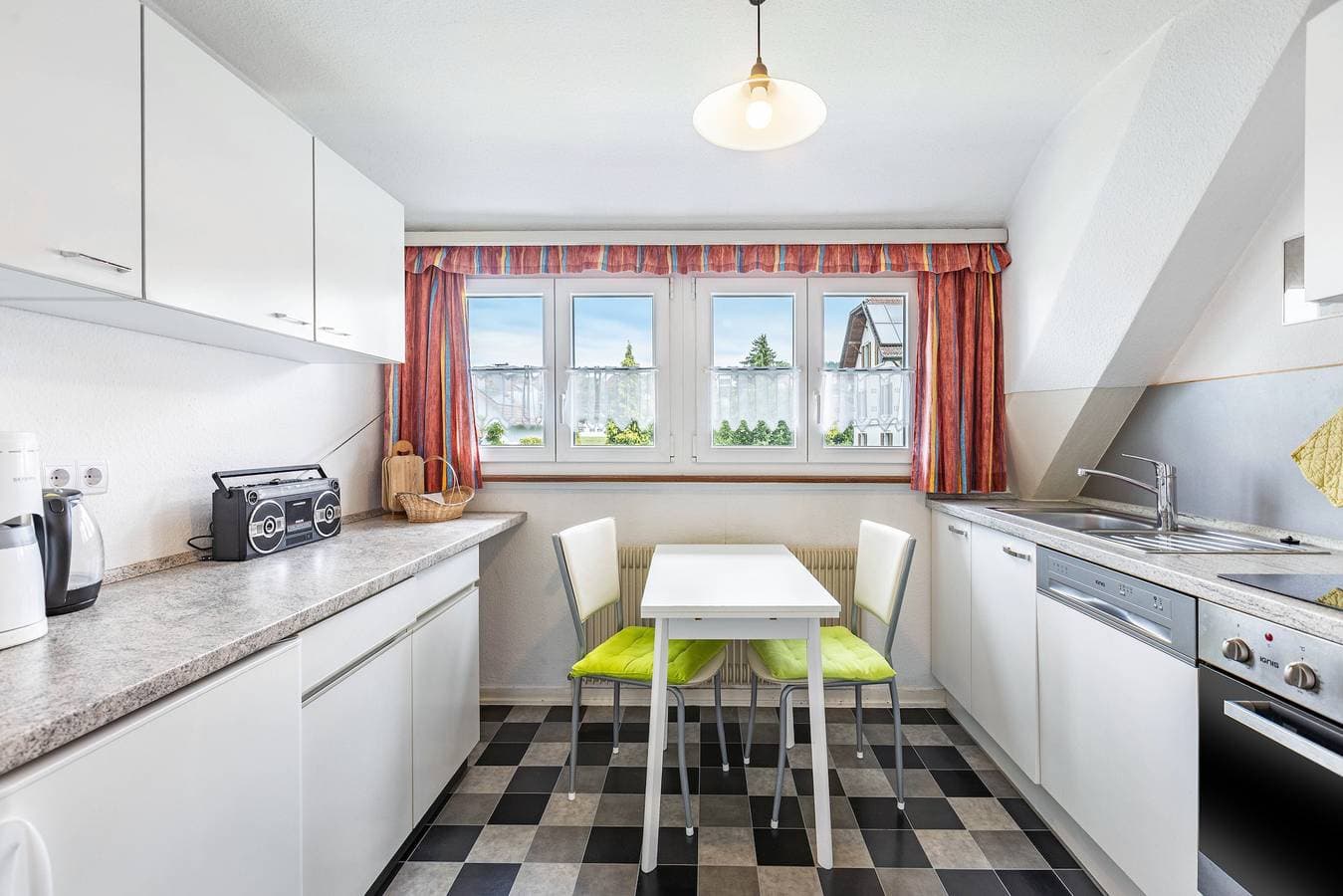 Foto 9 von 23: Ferienwohnung 'Gita' mit Seeblick, privatem Garten und Wi-Fi