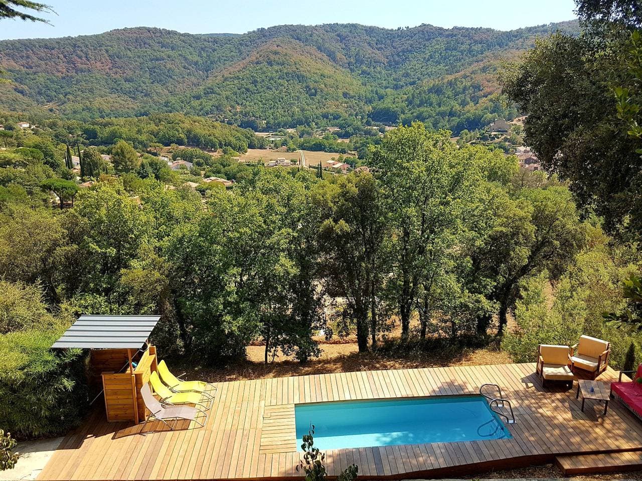 Foto 5 von 40: Haus Darshan Pool 10 Personen