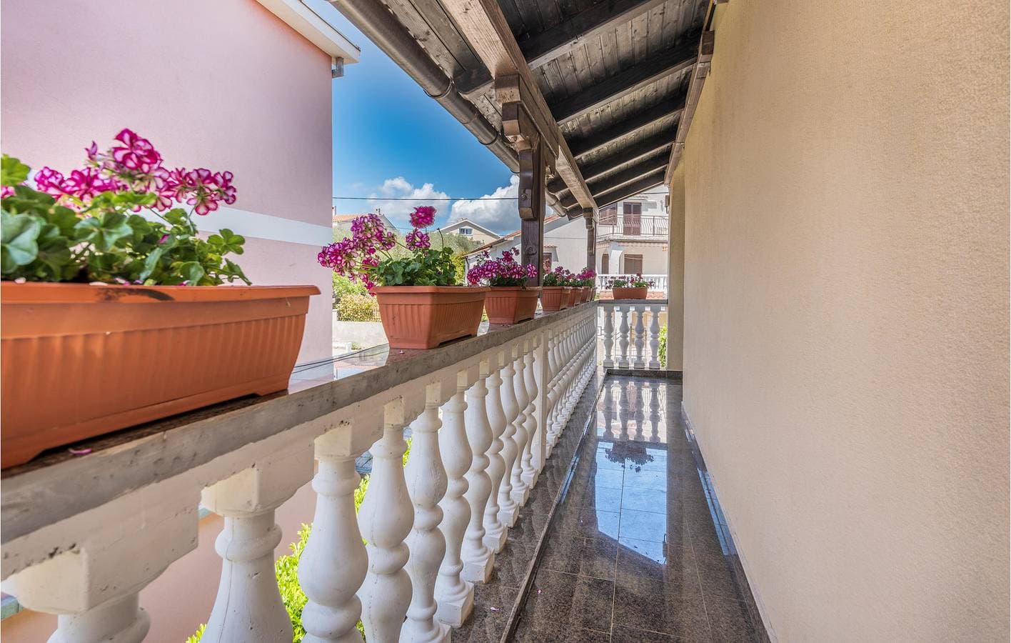 Foto 8 von 31: Gemütliche Ferienwohnung am Meer mit Terrasse, WLAN und Parkplatz – 1 km vom Strand entfernt